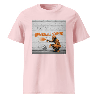 Cotton Pink organic cotton F1 t-shirt with Papaya Fans Like No Other graffiti art design, featuring an F1 driver spray painting #FANSLIKENOOTHER in papaya orange on a brick wall. Perfect for McLaren fans and the Papaya Army.
